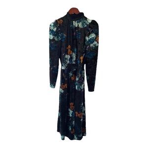 NWOT| RYEGRASS WOMEN’S DRESS | Size: S | Long Sleeve Velvet Dress |